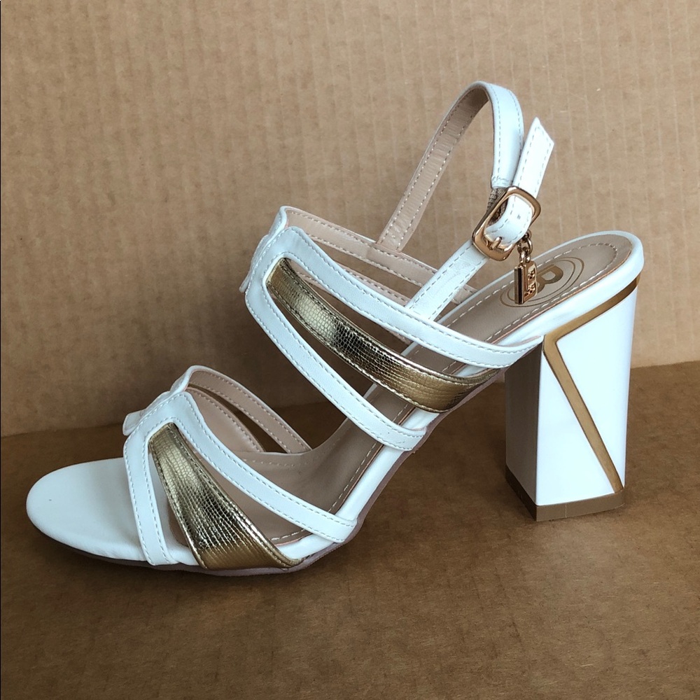 Laura Biagiotti NEW Ivory and Gold Sandals Size 38